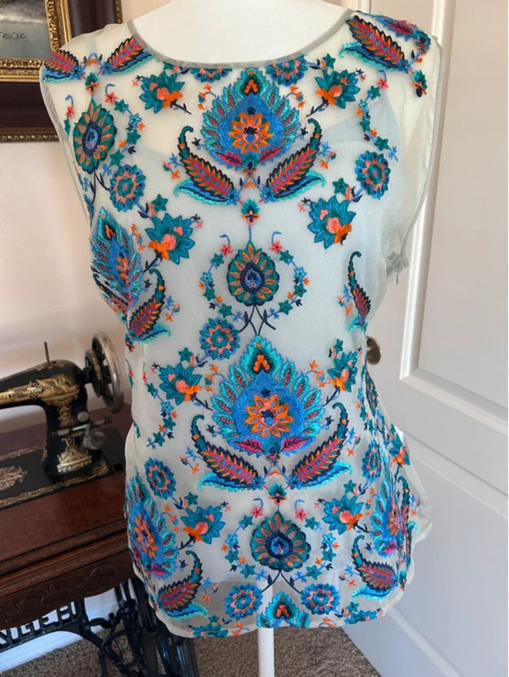 Sundance Regal Embroidery Top